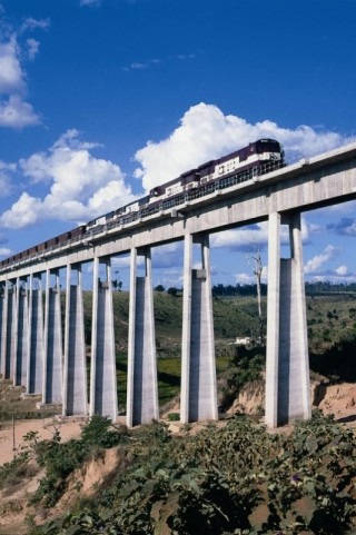 Brasil já teve 32 mil quilômetros de vias férreas, mas atualmente apenas 14 mil são operacionais  
