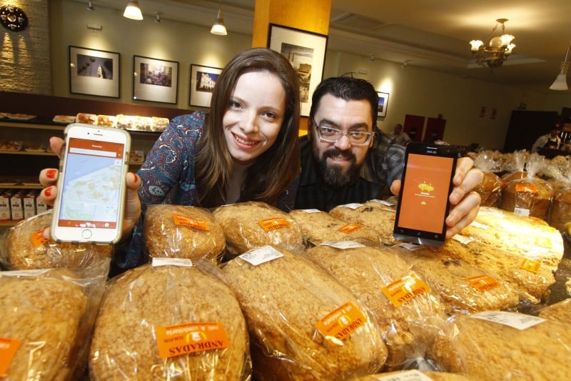 Lizi Cordeiro e Rafael Leite ficaram em quarto lugar com o Breadsy na StartUp Weekend de 2014 Foto: Fredy Vieira/jc