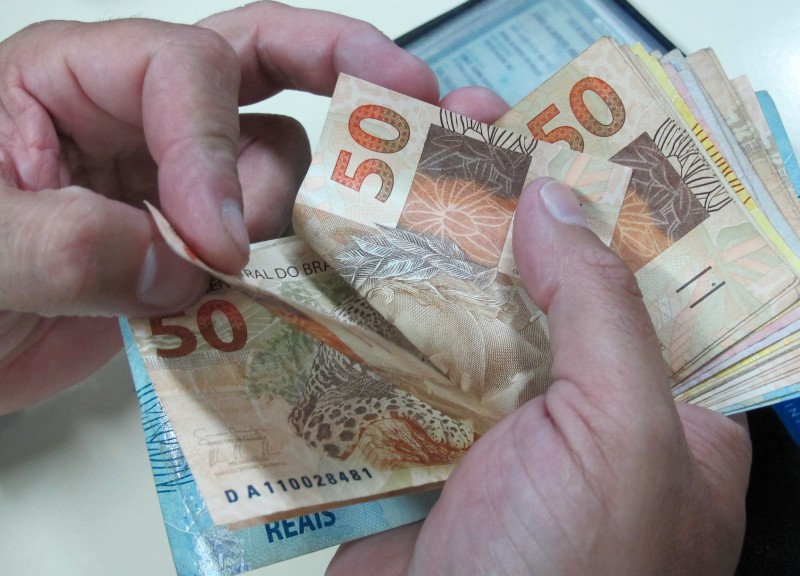 Pagamento será feito de forma integral para aqueles poupadores que têm direito a receber até R$ 5 mil
