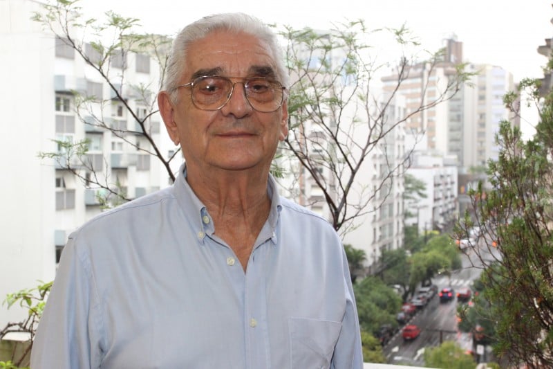 Edgar Sirangelo do Valle é arquiteto e artista plástico