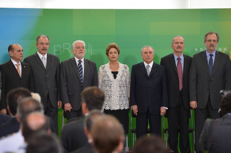 Presidente Dilma Rousseff deu posse ontem a 10 ministros e pediu a eles mais contato com parlamentares
