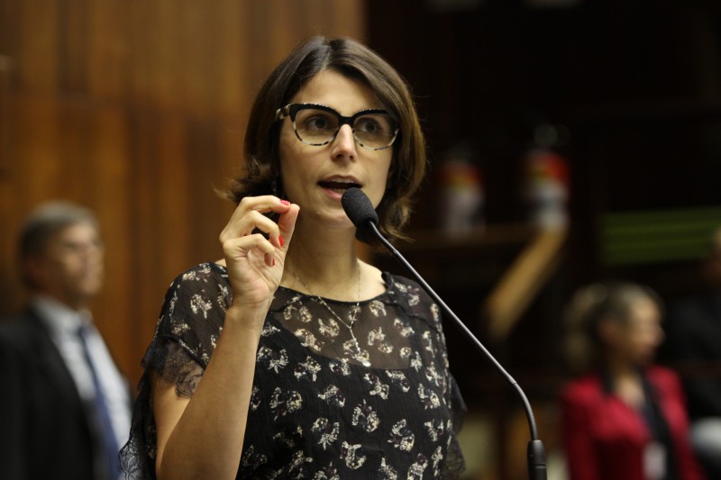 Deputada estadual Manuela d'Ávila é nome forte entre os comunistas