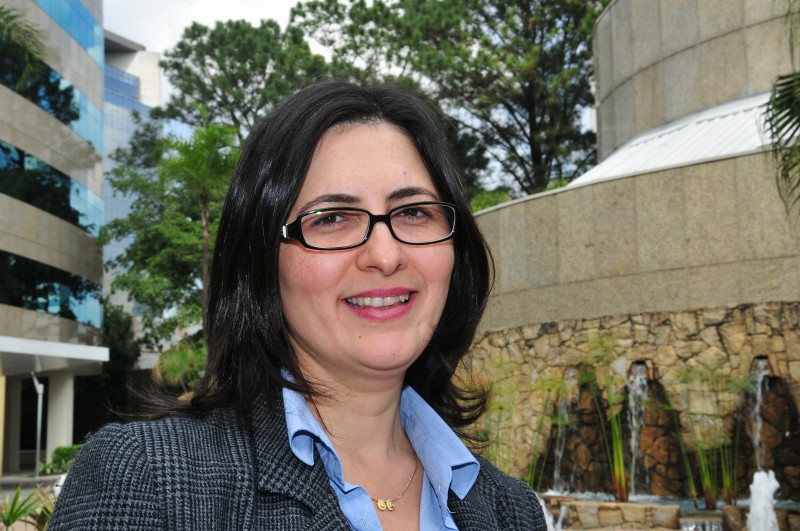 Diretora da Associa&ccedil;&atilde;o, F&aacute;tima Giovanna Coviello, chama a aten&ccedil;&atilde;o para alta ociosidade do segmento