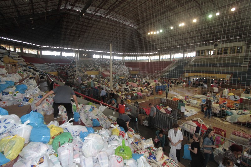 Mais de 10 toneladas de alimentos foram doadas até ontem