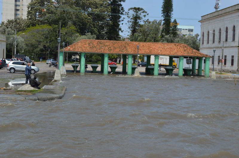 Em Rio Grande, transporte até São José do Norte foi suspenso devido ao aumento do nível da Lagoa dos Patos 