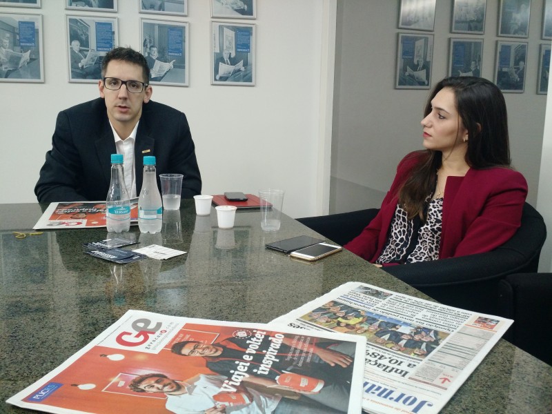 Fernando Fagundes Milagre e Tatiele Zancheta, em visita ao JC Foto: Mauro Belo Schneider/Especial/JC
