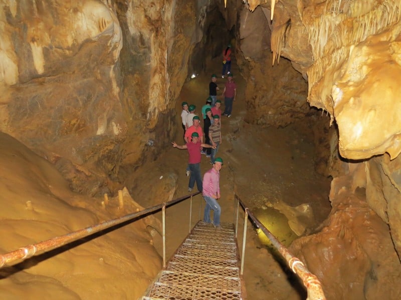 Botuverá, reconhecida como uma das mais ornamentadas do Sul do País, possui 1,2 mil metros de extensão