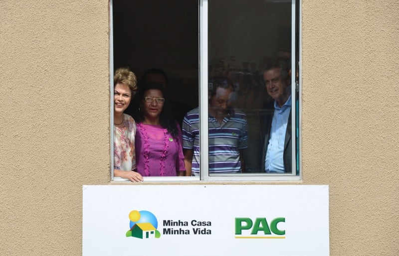 Presidente participou da cerimônia de entrega de residências na comunidade de Paranoá, em Brasília