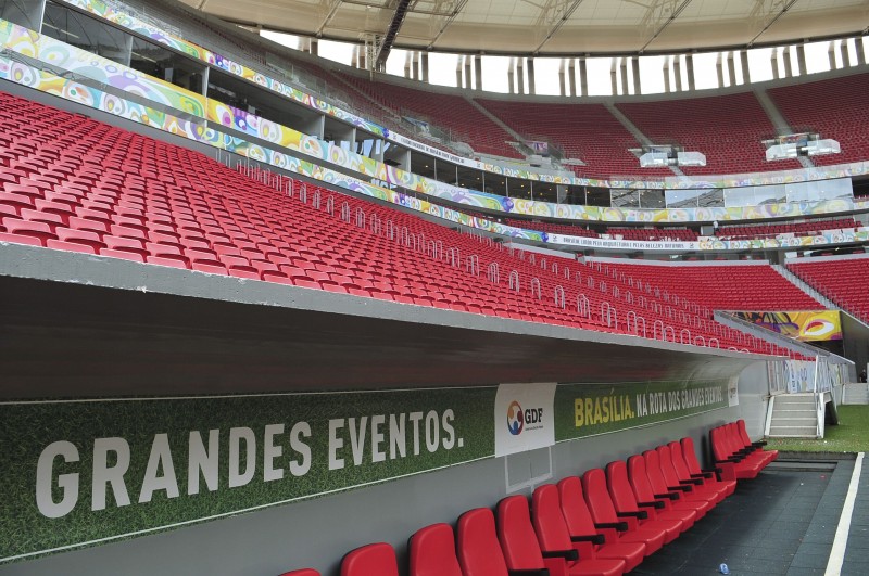 Estádio Mané Garrincha tornou-se um dos exemplos negativos da implantação do regime diferenciado 