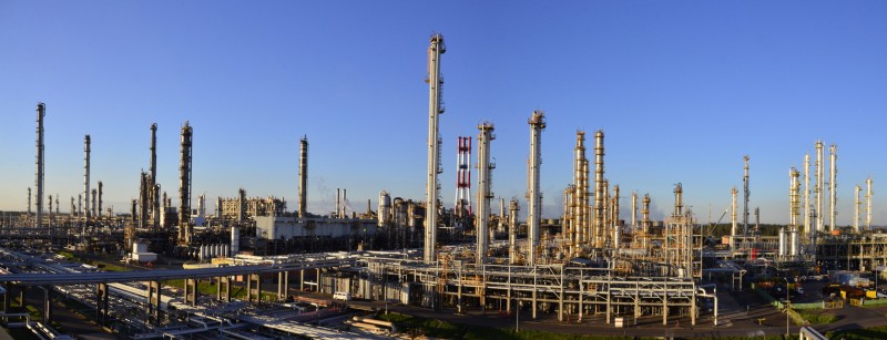 Desacerto com a estatal petrolífera pode levar à paralisação das centrais petroquímicas, como a de Triunfo