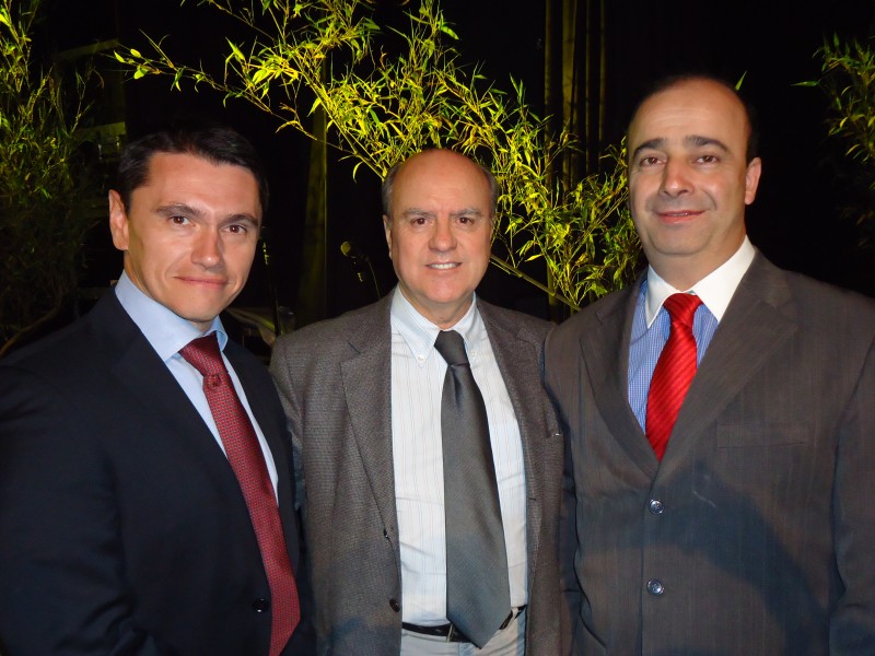 Igor Miranda, diretor da Latam, Cezar Schirmer, prefeito de Santa Maria, e Rodrigo Canielas, da Tam