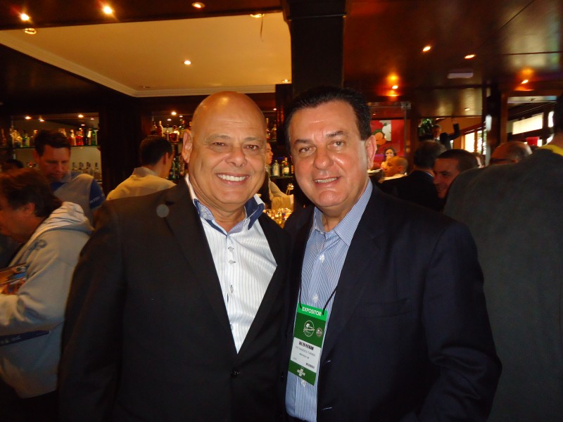 Mário Guaspari com Valter Patriani, superintendente da CVC, no Wish Serrano
