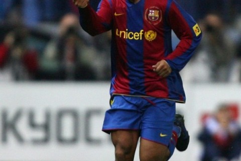 R10 foi eleito pela torcida o melhor brasileiro que passou pelo clube