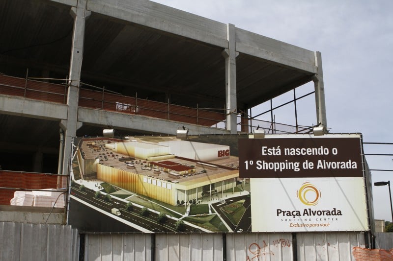 Praça Alvorada, com inauguração prevista para 2016, quer conquistar fatia importante de clientes carentes de opções de compras e entretenimento  