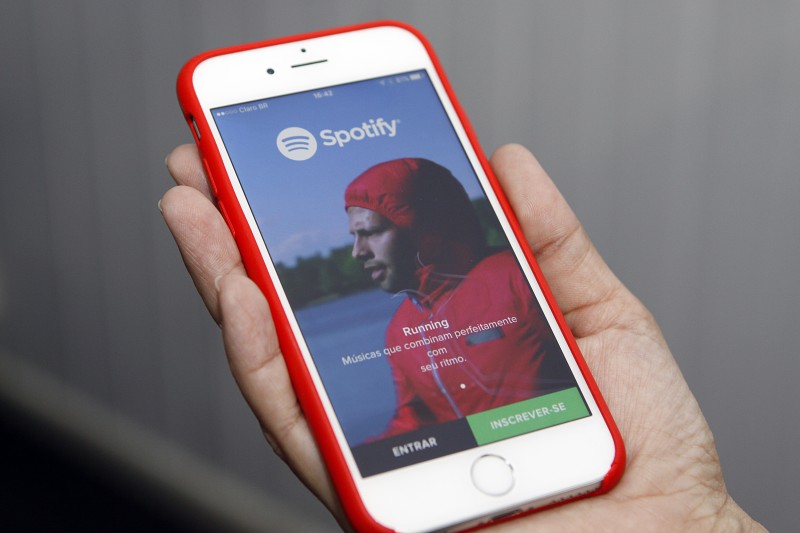 Spotify, aplicativo de música pelo celular, é um dos serviços que consta no texto que segue para o Senado