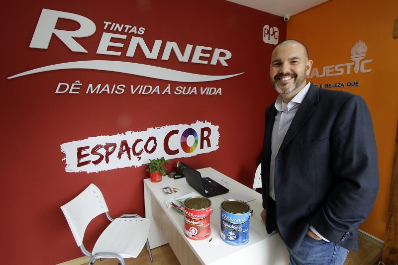 Executivo diz que novo modelo de loja pode estimular investimento em franchising para o próximo ano