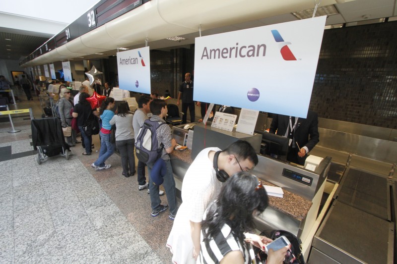 American Airlines é uma das empresas que reduziu preços para atrais os passageiros