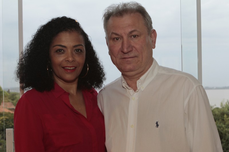 Deise Nunes e Lair Ferst no novo atelier do artista 