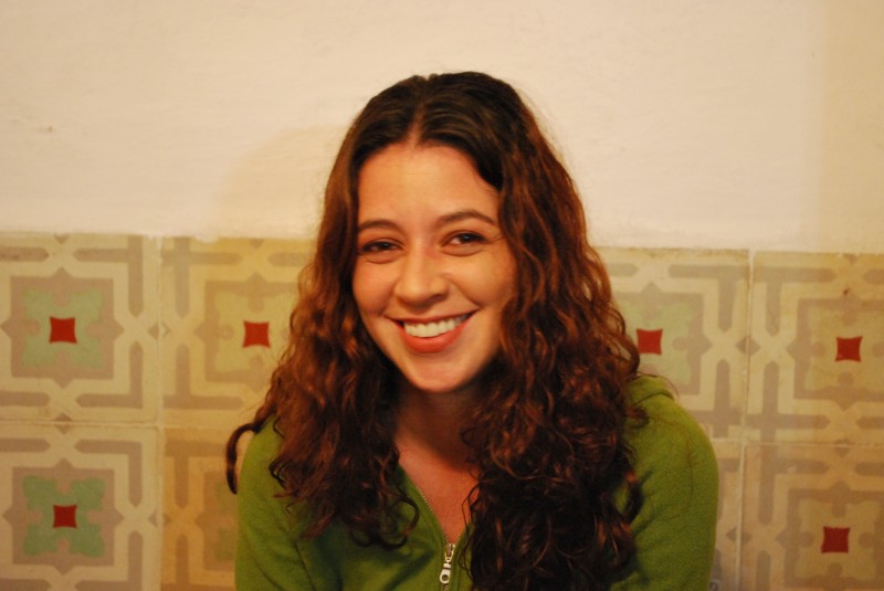  Camila Segura, editora do podcast Radio Ambulante. Foto: ARQUIVO PESSOAL/DIVULGA&Ccedil;&Atilde;O/JC