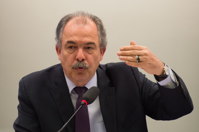 Mercadante diz que alteração seria viabilizada por lei complementar