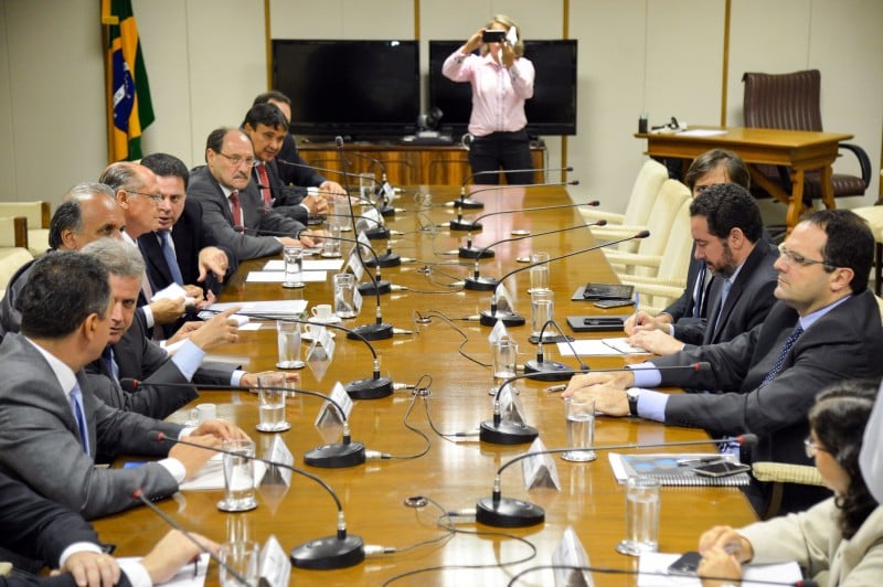 Reunião de líderes estaduais, em Brasília, contou com a presença do ministro da Fazenda, Nelson Barbosa