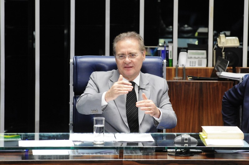 Renan Calheiros destaca protagonismo do Parlamento diante da crise