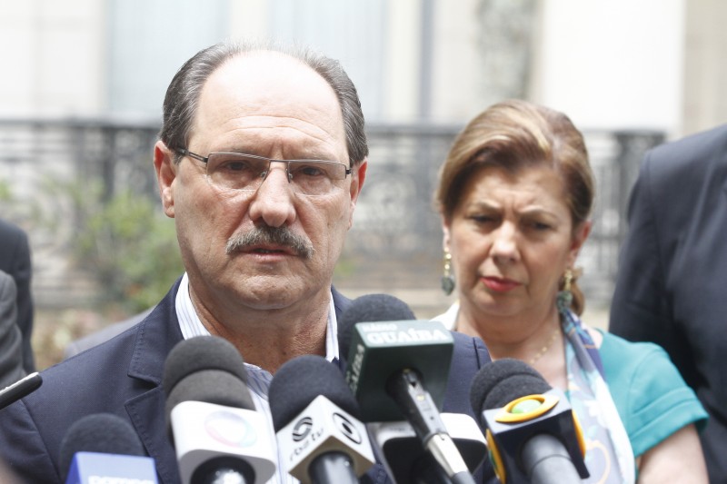 Desde o início do ano, só em janeiro o governo Sartori pagou os servidores em dia