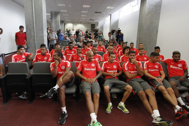 Com muitos jovens e apenas três novos contratados, grupo se reapresentou ontem no estádio Beira-Rio