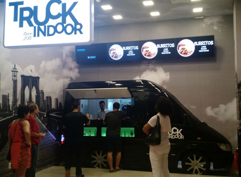 Opera&ccedil;&atilde;o come&ccedil;ou a funcionar no dia 2 de janeiro, na Pra&ccedil;a de Alimenta&ccedil;&atilde;o do BarraShopping Foto: Mauro Schneider/Especial/JC