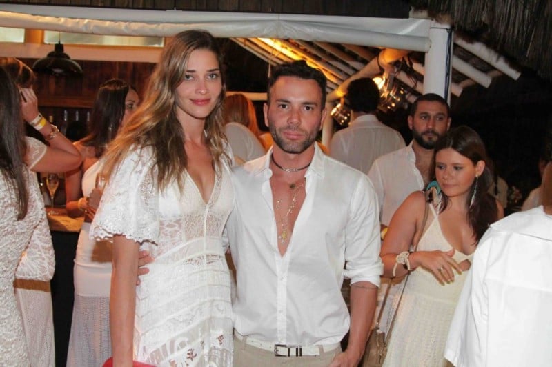 Ana Beatriz Barros e Matheus Massafera no Réveillon do Café de La Musique, em Trancoso