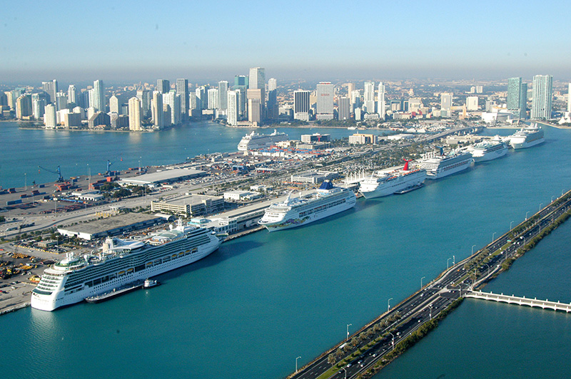  Miami, porto de Turismo e de Cargas, jan. 2016, foto Miami and Beaches Com  