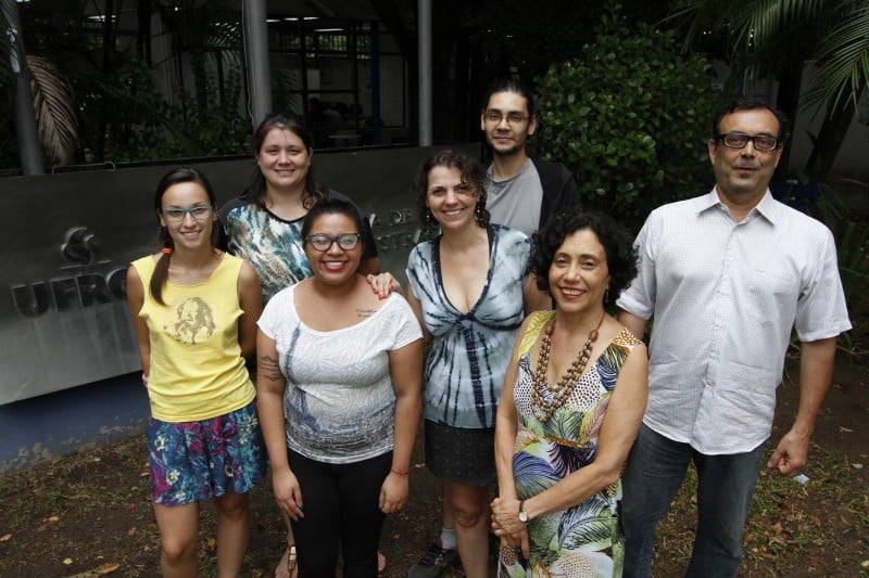  Os professores Ana Mercedes e F&aacute;bio Meira (&agrave; dir.) s&atilde;o dois dos cabe&ccedil;as do Nega   Foto: MARCO QUINTANA/JC