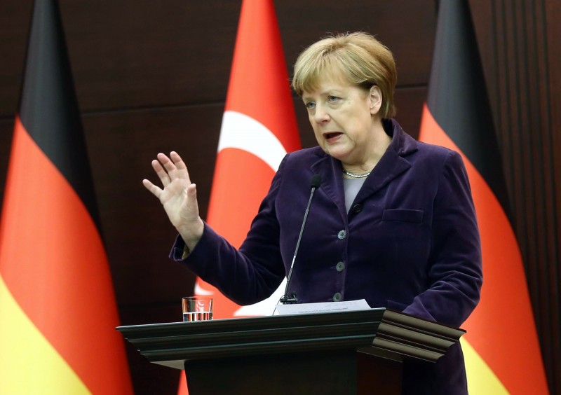 Merkel esteve na Turquia para discutir a redução no fluxo de imigrantes para Europa