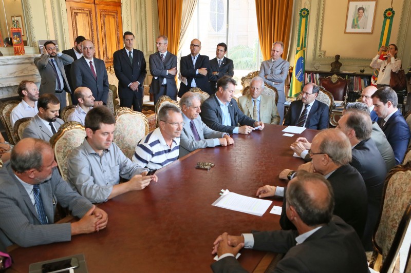  Sartori se reúne com bancada federal gaúcha - foto Luiz Chaves Palácio Piratini  