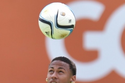 Dunga não sabe se o atacante Neymar estará na Copa América.