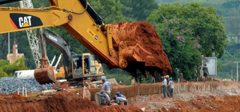  Dimensões máximas: 12,19 x 5,72 cm em 200 dpi     CNI obra de infraestruturaEm 2015, apenas 10,77% dos recursos previstos figuraram do orçamento do investimento, sendo 1,96% previstos para obras de infraestrutura  