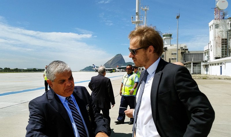  Rio de Janeiro - Ministro-chefe da Secretaria de Aviação Civil, Guilherme Ramalho (D), visita as obras do Aeroporto Santos Dumont (Cristina Índio Agência Brasil)  