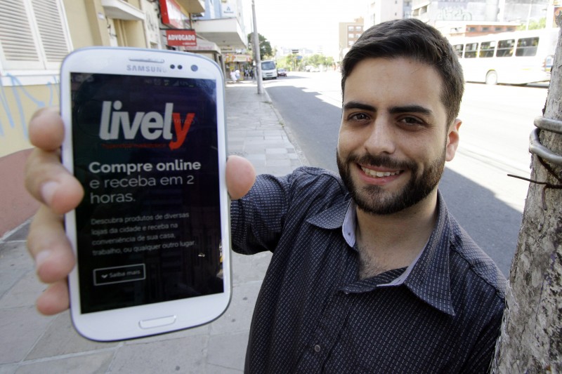 Corr�a diz que Lively ser� uma grande loja de departamento on-line