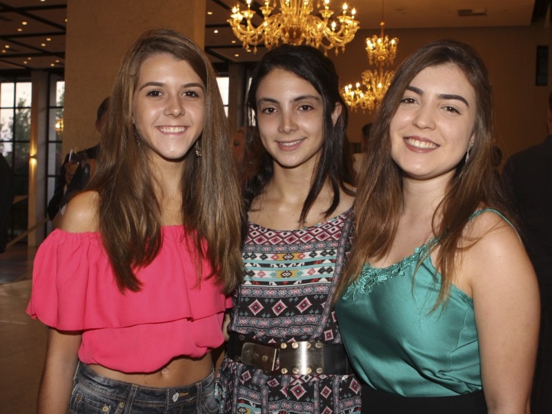 OK Center
foto 1
Daniela Vaz Ecker e Valdemir Ecker com Tania Lau na inauguração do OPasta 