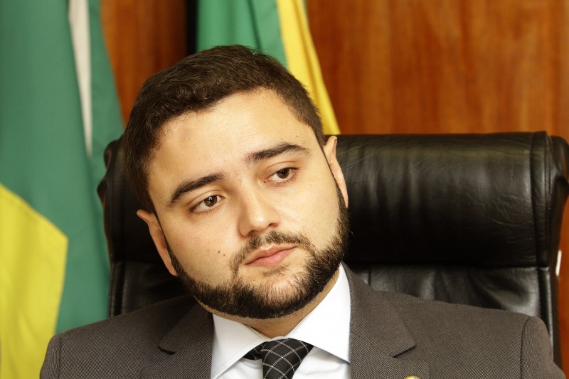  Entrevista especial com deputado estadual Gabriel Souza (PMDB), em seu gabinete na Assembleia Legislativa.  
