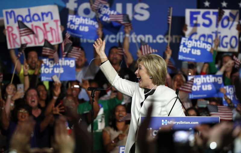 Pelo lado do Partido Democrata, Hillary Clinton ganhou em sete estados