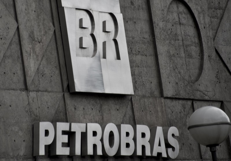 The headquarters of Brazil's state-owned oil company Petrobras FACHADA in the center of Rio de Janeiro, on January 21, 2016. Petrobras shares on Brazil's stock market have plunged to a 13-year low.  AFP PHOTO/VANDERLEI ALMEIDA  