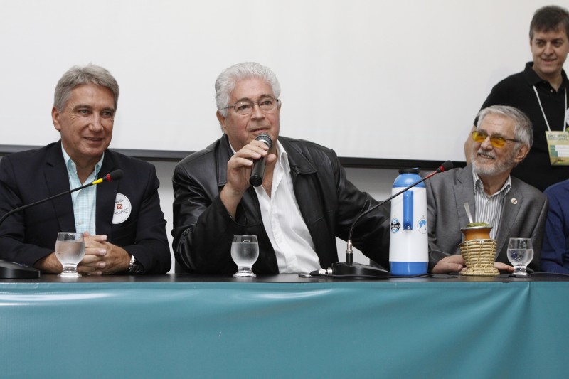 Fala de Requião provocou polêmica ao criticar condução coercitiva de Lula