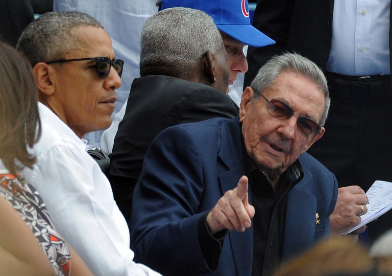 Obama e Castro assistem a exibição do jogo entre Cuba contra os Rays