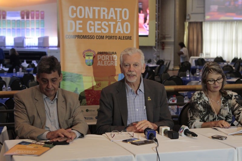  Coletiva de imprensa do prefeito José Fortunati (PDT) e do vice Sebastião Melo (PMDB), sobre os contratos de gestão e metas do governo.  