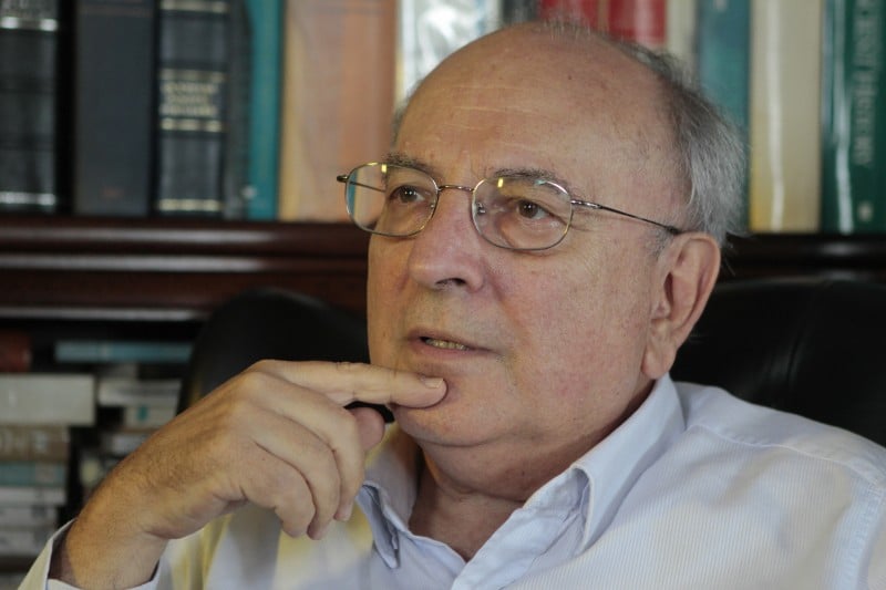 Ex-secretário manifestou a discordância sobre extinguir a FEE a Carlos Búrigo
