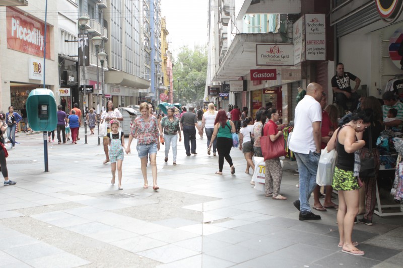 Para 2018, a projeção do mercado financeiro para o IPCA caiu de 4% para 3,96%