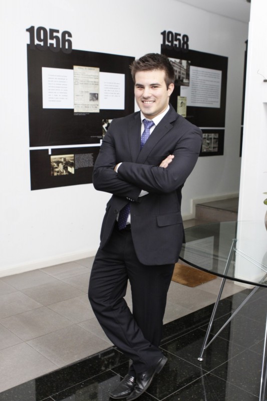 Novo presidente &eacute; Luiz Gustavo Garrido, advogado de 25 anos  Foto: ANTONIO PAZ/JC