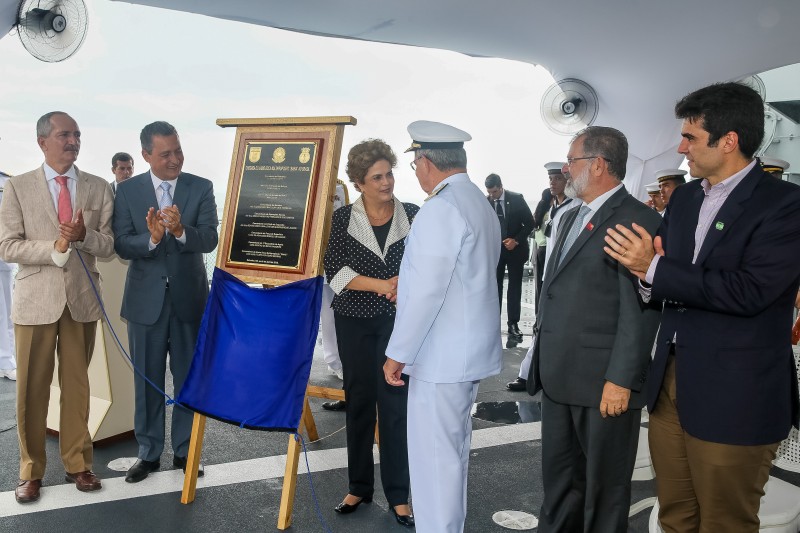  Dilma Rousseff durante cerimônia de apresentação do Navio Doca em Salvador
