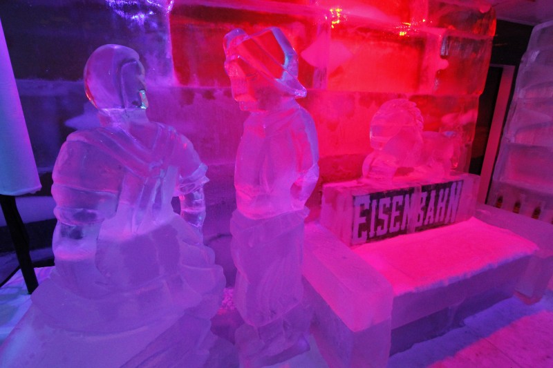  inaugura&ccedil;&atilde;o do Ice Bar no Bourbon Shopping Wallig .   Foto: MARCO QUINTANA/JC